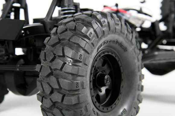 1.9 BFGOODRICH KRAWLER T/A KX TIRES In the full-size offroad world, they are the winner of more rock-crawling championships than all other tires combined (Race spec tire, Years 2004 through 2008). The Axial version captures the same aggressive look you’ve been waiting for in Trail/Comp sticky R35 compound. BFGoodrich® Tires and KRAWLER™ T/A® Trademarks are used under License from Michelin