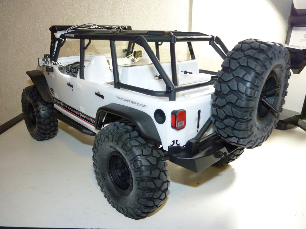 axial scx10 2 jeep wrangler