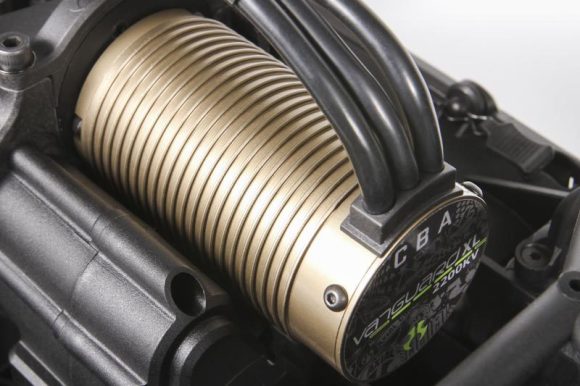 2200KV BRUSHLESS MOTOR, WATERPROOF When you are talking big chassis and big wheel combinations, there is one company that stands out when it comes to BIG POWER and that is Castle Creations! The Axial Yeti XL™ is powered by a Castle Creations 2200KV 4-pole brushless motor which provides unimaginable amounts of power, amazing torque and blazing-speed for this rock bashing monster.